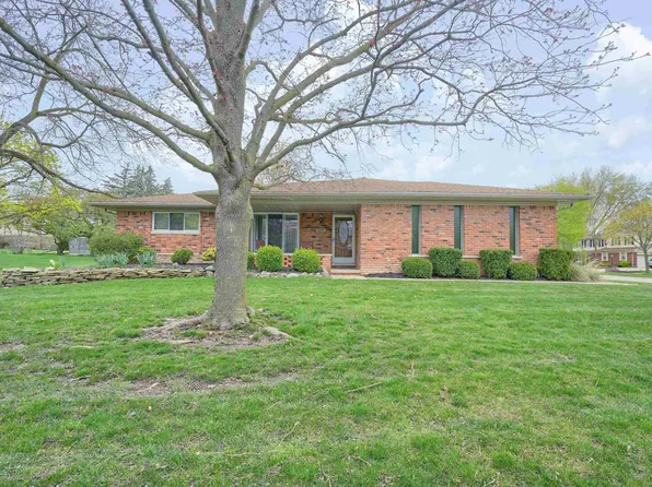 5295 Falmouth Dr, Troy, MI 48085