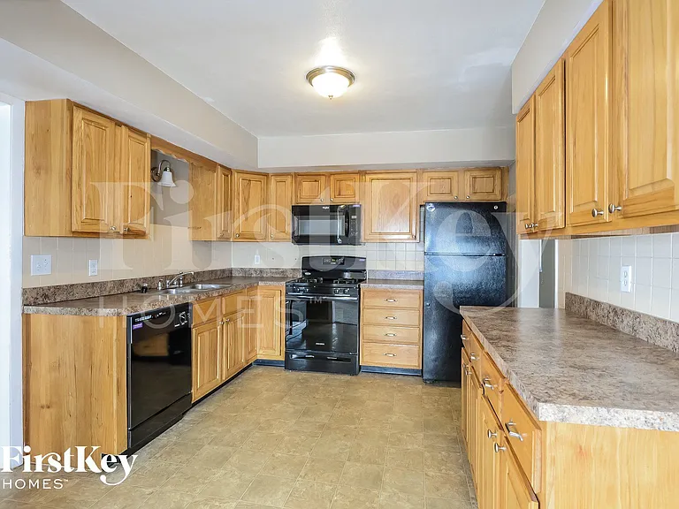 6114 Fee Fee Rd — Photo 6