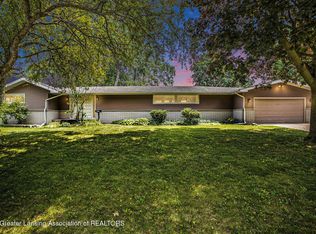 807 Riverside Dr, Portland, MI 48875