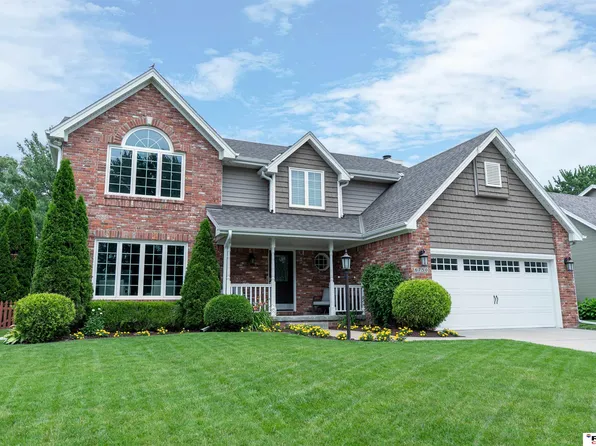 6730 S 51st St, Lincoln, NE 68516