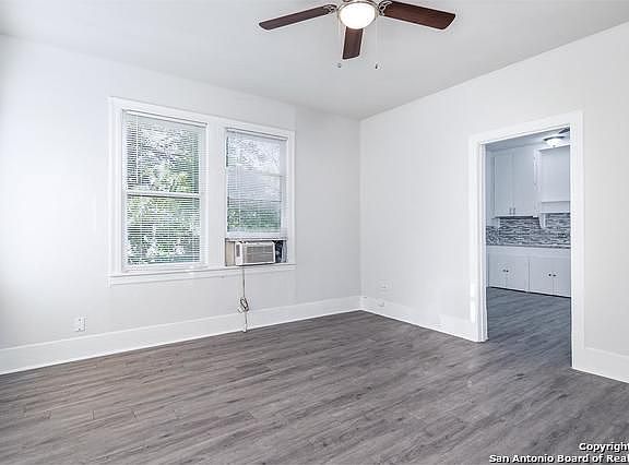 2nd image of 4912 Greenwood Ave