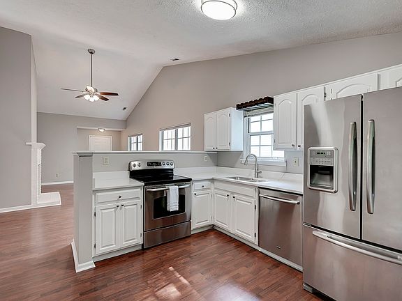 3rd image of 6739 Sundown Dr S