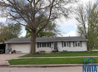 814 N Walnut St, Storm Lake, IA 50588