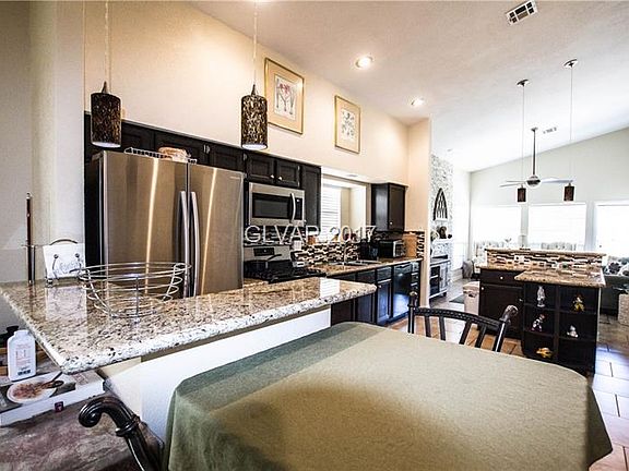 5th image of 4836 Fiesta Lakes St