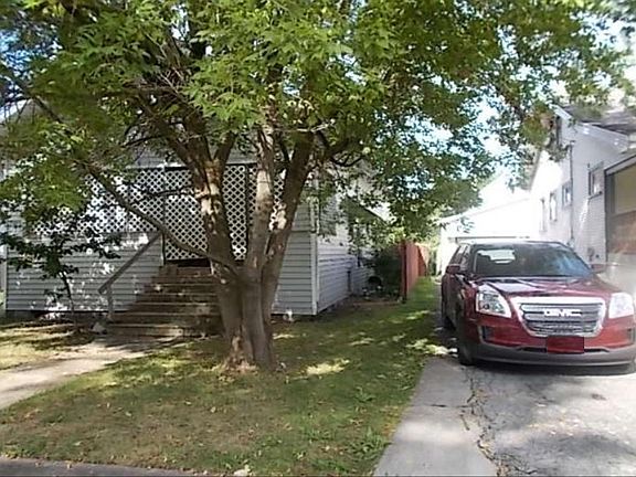 3rd image of 206 Sheridan Ave