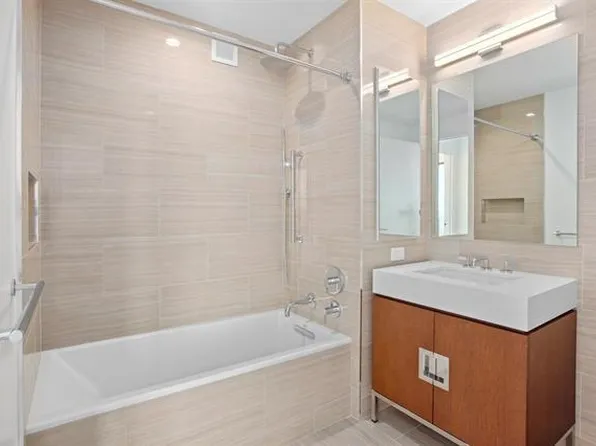 99 Hudson Street image 14 of 32