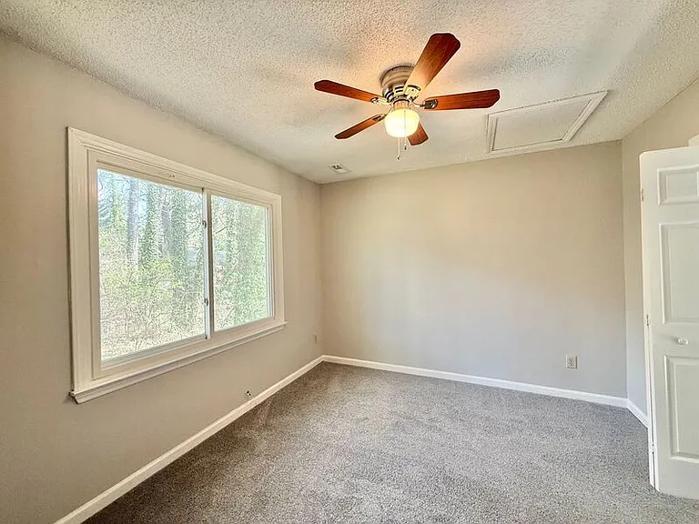 825 Rawls Dr — Photo 13