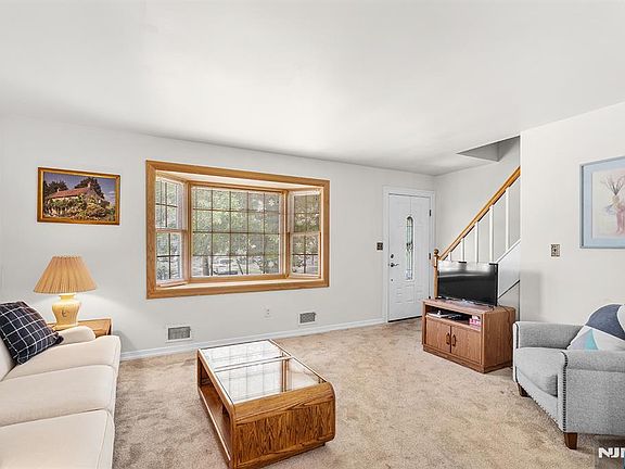 4th image of 5 Oakwood Ter