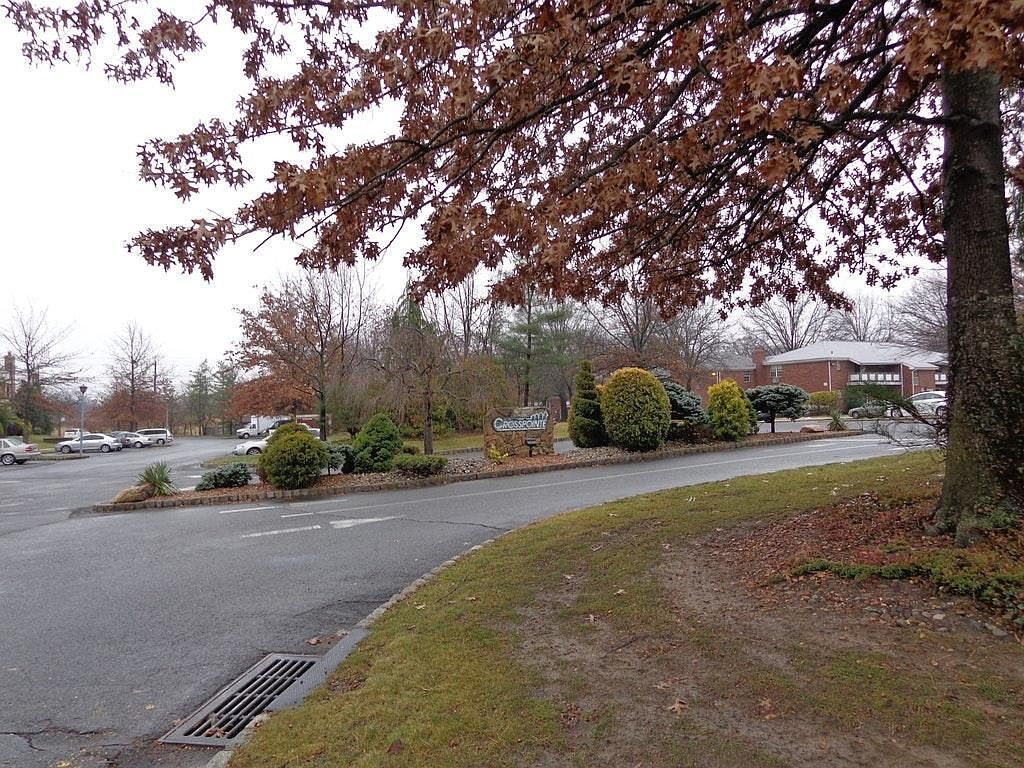 353 Crosspointe Dr, East Brunswick, NJ 08816 Zillow
