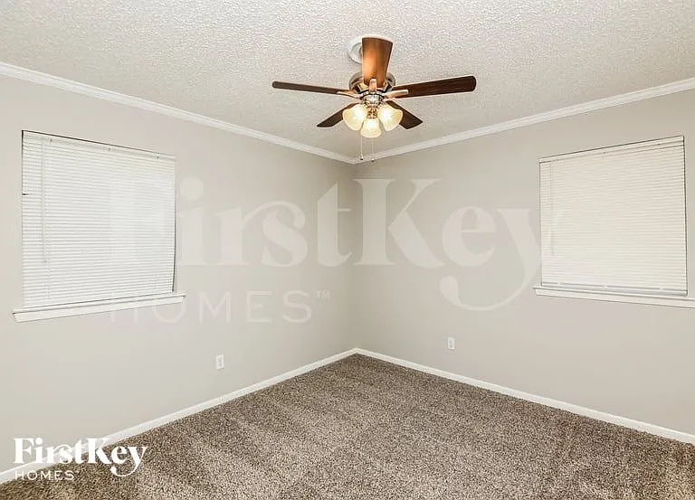 244 E Malone Ave — Photo 13
