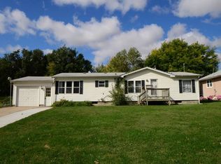 504 Linn St, Kennard, NE 68034