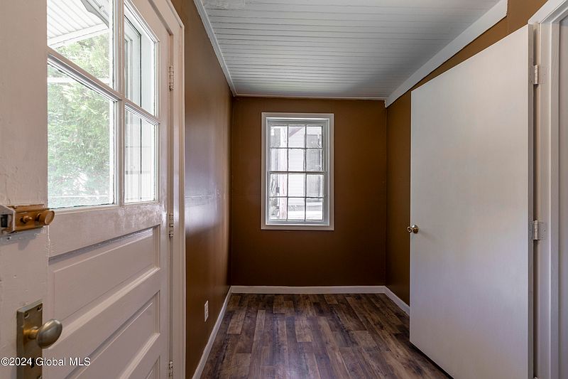 3rd image of 425 7th Avenue