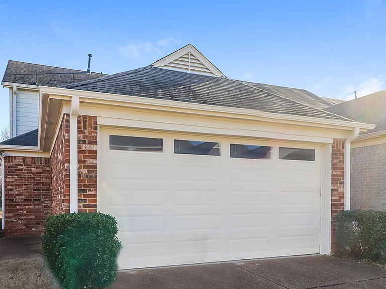 9146 Cinderhill Cv E — Photo 16