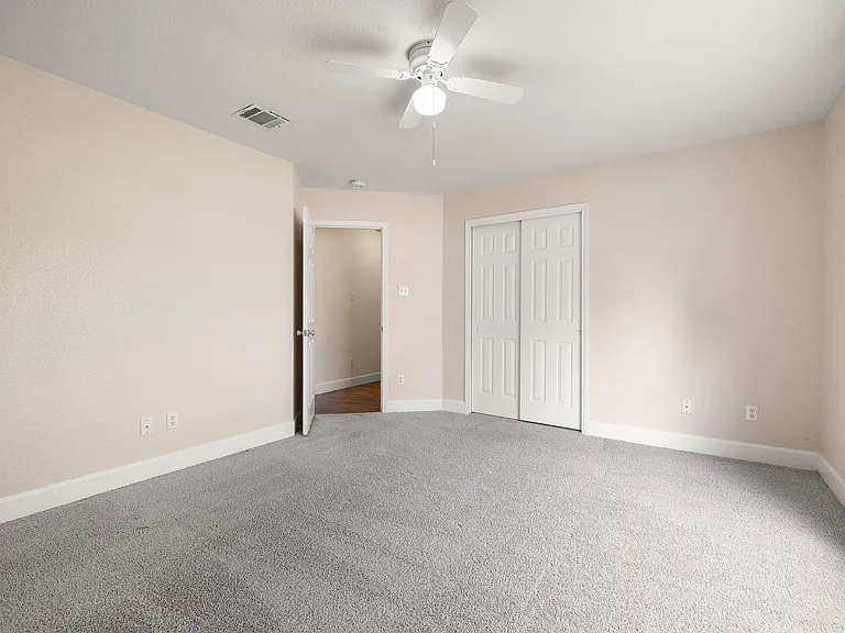 1907 Coachlamp Dr — Photo 19