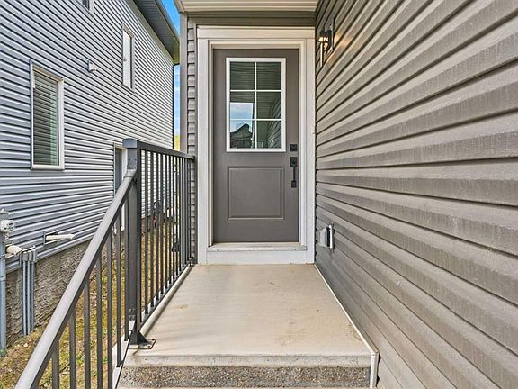 3rd image of 3081 E Key Dr SW