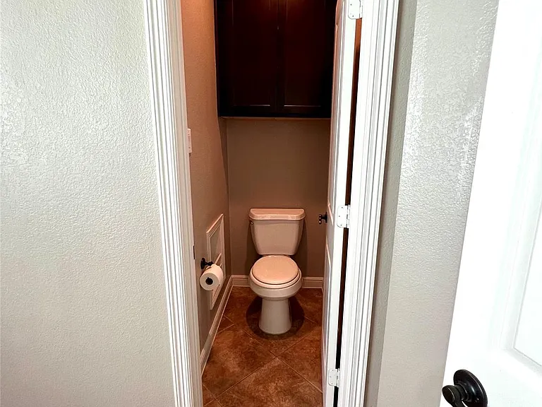 1818 Edwards St — Photo 25