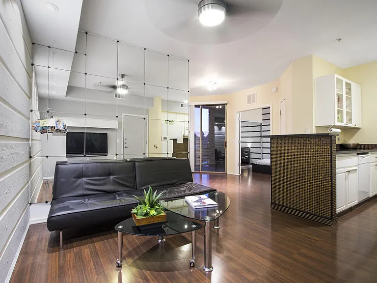 1701 E Colter St #203 — Photo 1