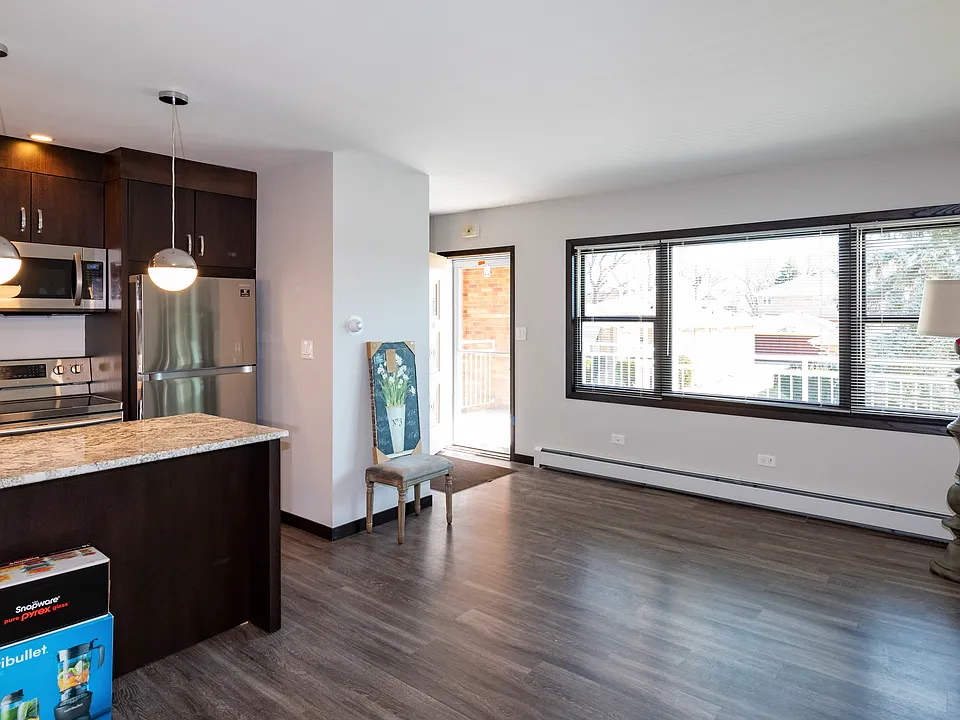 800 N Hamlin Ave #2B