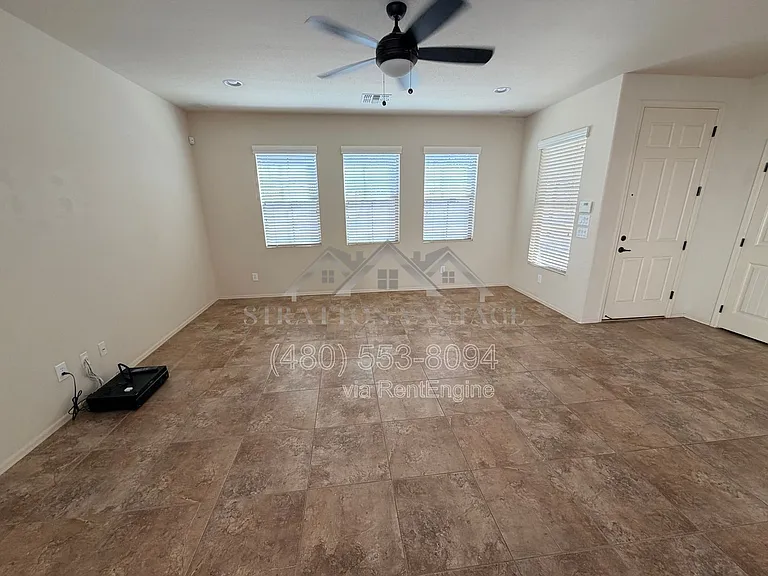 4467 E Remington Dr — Photo 3