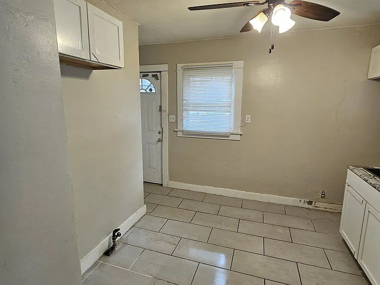 320 Huron Ave — Photo 3