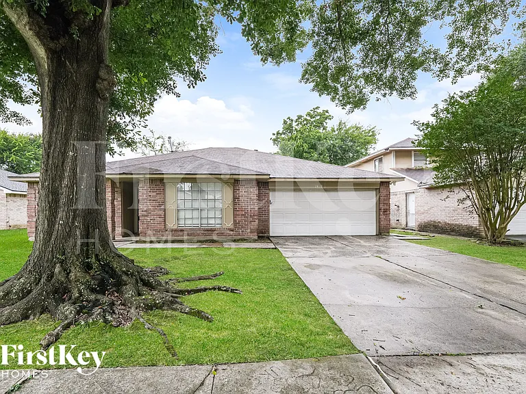 24119 Lone Elm Dr — Photo 1