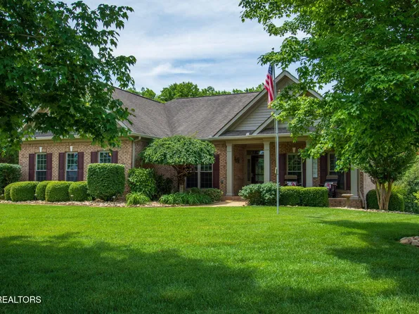 140 Big Oak Dr, Dandridge, TN 37725