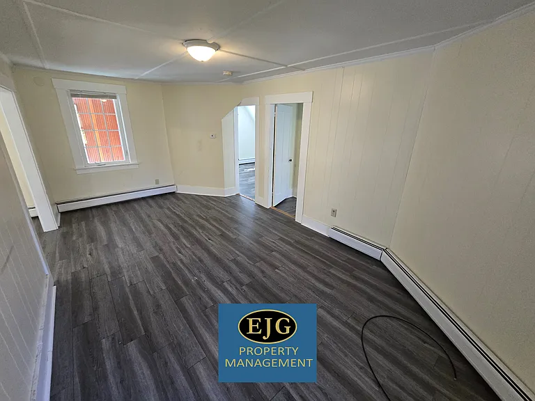 20 Pleasant St #A — Photo 18