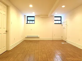 Rented by aptsandlofts.com