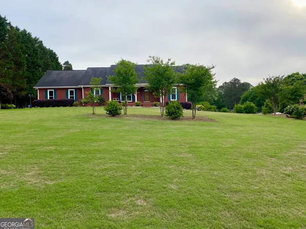 2822 Green Rd, Loganville, GA 30052