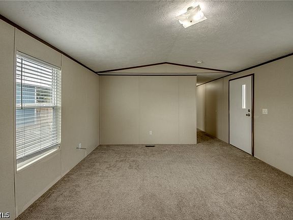 5th image of 352 Sacramento St
