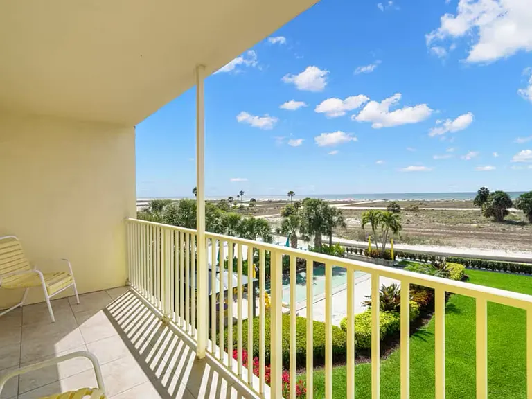 11360 Gulf Blvd #302 — Photo 14