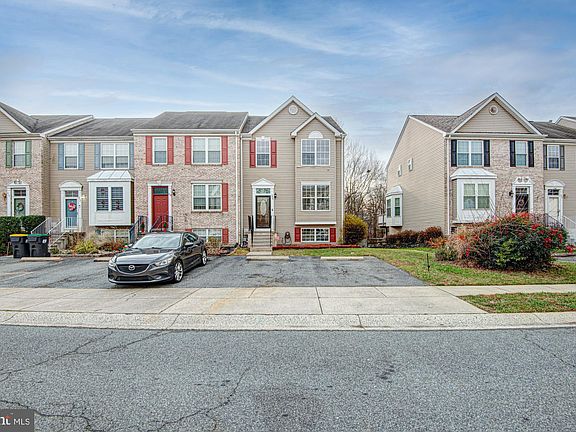 3rd image of 308 N Barrington Ct
