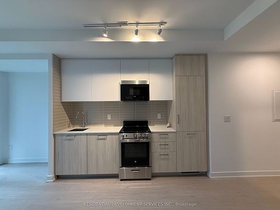 2nd image of 65 Mutual St #405