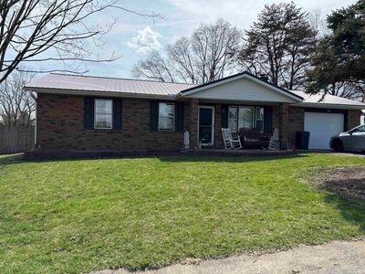 110 N Nichols Ave, Salem, IN, 47167