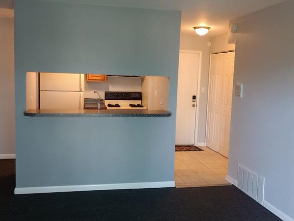 5th image of 3 Oak Creek Dr APT 2407