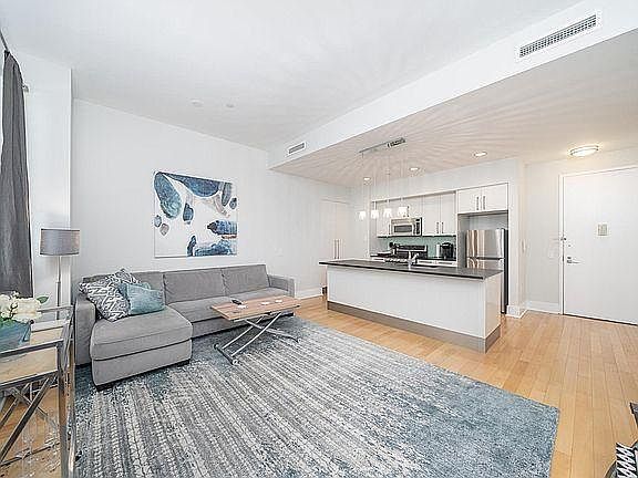 3rd image of 4 Beacon Way APT 1003