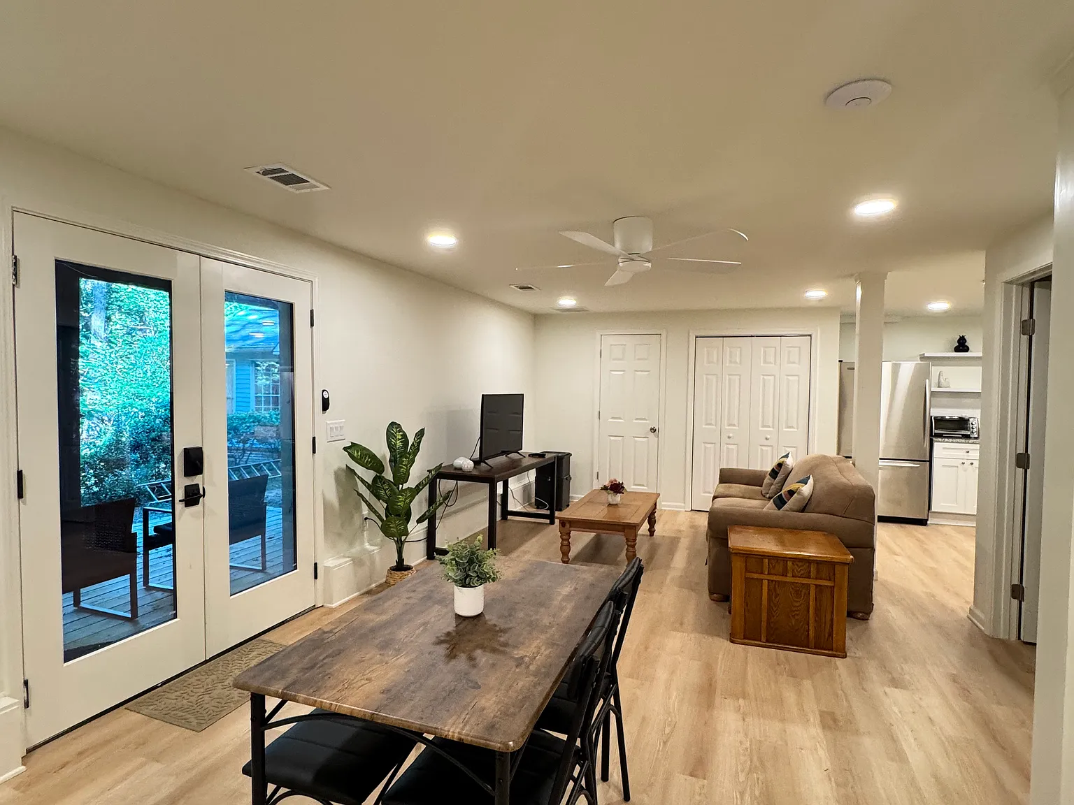 Mercedes Dr, Atlanta — Photo 1