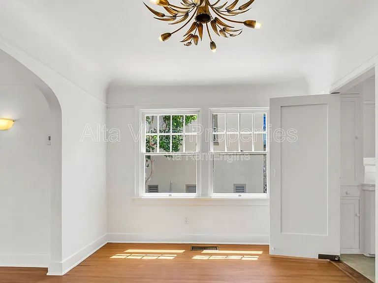 301 Brookes Ave — Photo 8