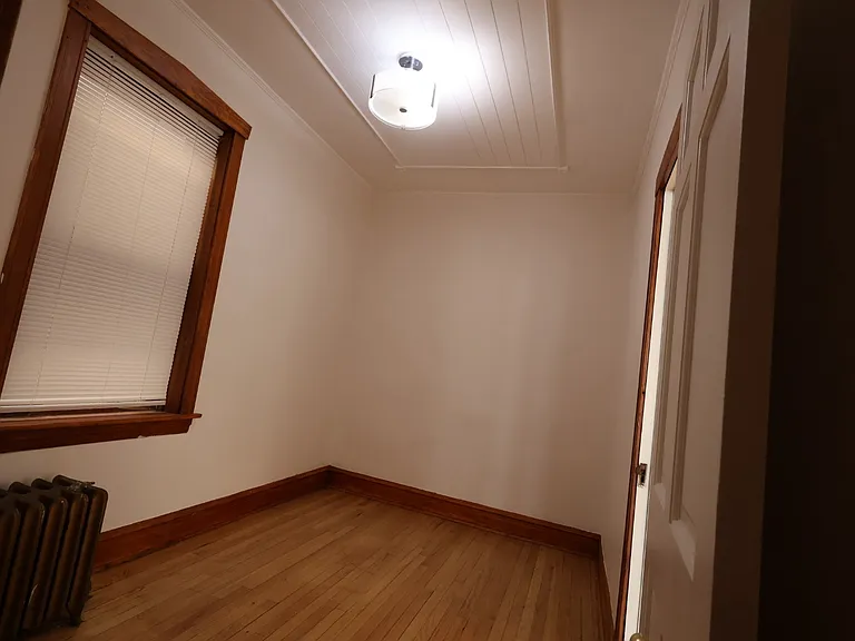 4437 S Artesian Ave #1 — Photo 9