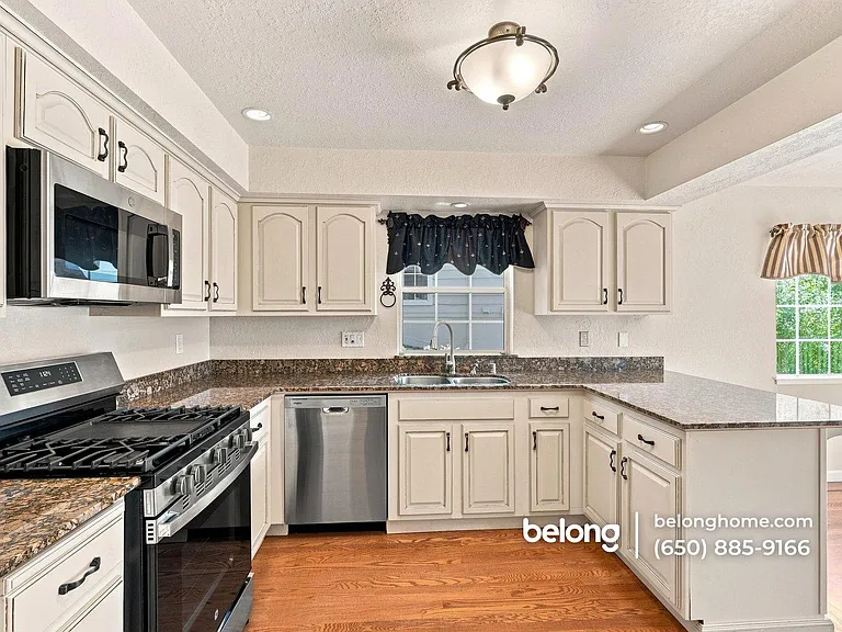 812 Isbel Ct — Photo 16