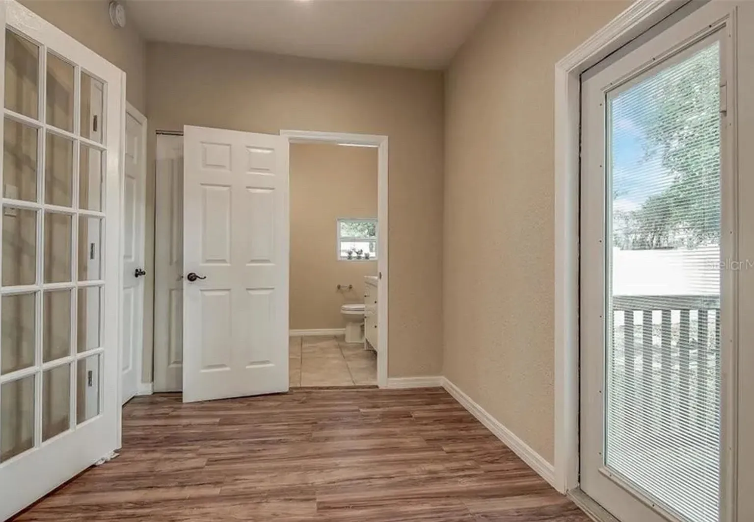 3625 E Mohawk Ave — Photo 2