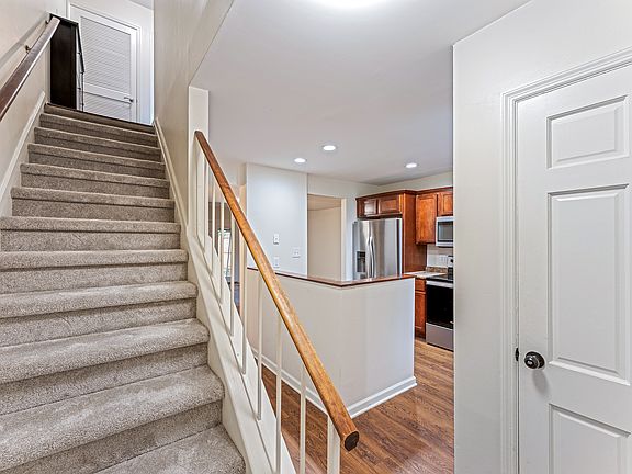 2nd image of 6529 Deane Hill Dr APT 43