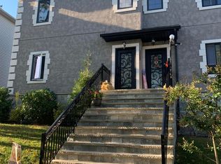 1452 Drumgoole Rd W, Staten Island, NY 10312