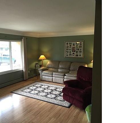 2nd image of 19335 Brandt St