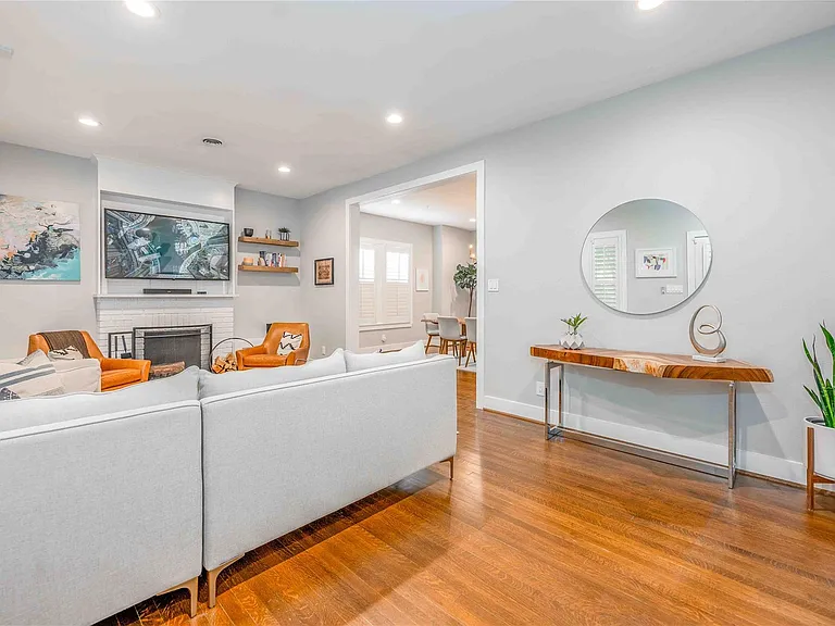 808 Woodrow St — Photo 5