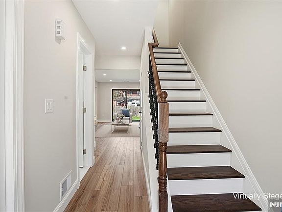 4th image of 170 Knickerbocker Rd