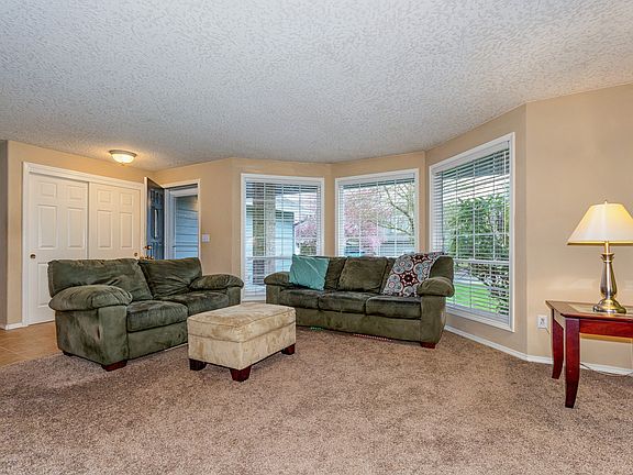 5th image of 2615 NE 101st Ave