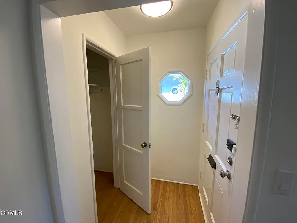 2 bed, 1.0 bath, 826 sqft, $2,950 — Photo 3