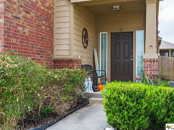 3rd image of 301 Brazoria Trl