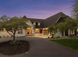 345 Lindsay Rd, Hudson, WI 54016